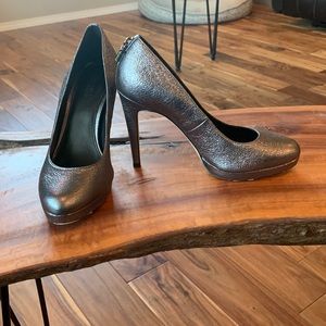 Michael Korea silver pump 6